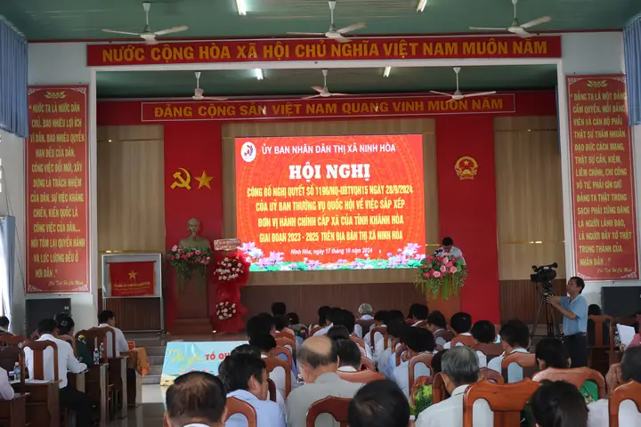 Thị Xã Ninh Hòa Công Bố Nghị Quyết Của Ủy Ban Thường Vụ Quốc ...