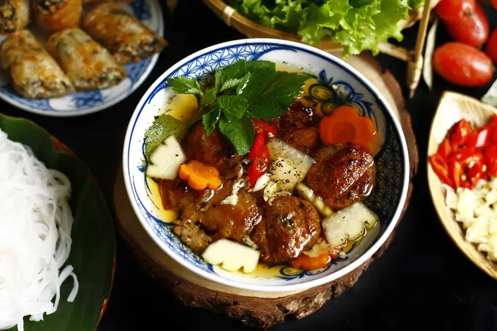 Những Món Ngon Không Thể Bỏ Qua