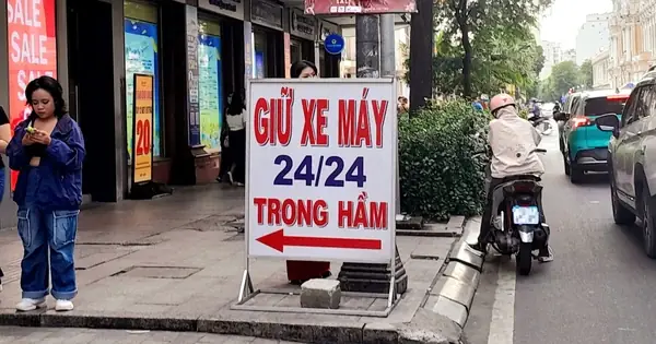 Đi Countdown Chào Năm Mới Ở Phố Đi Bộ Nguyễn Huệ Thì Gửi Xe Ở ...