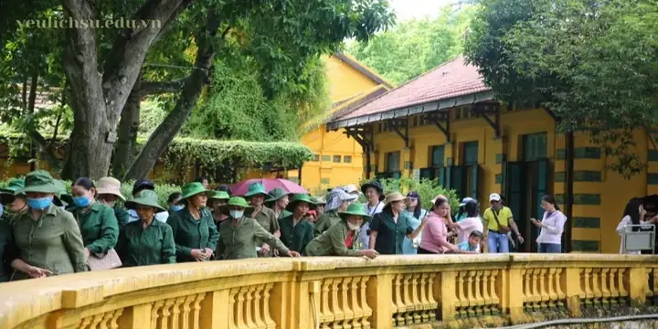 Những Điều Cần Biết Trước Khi Đến Tham Quan Khu Di Tích Phủ Chủ Tịch