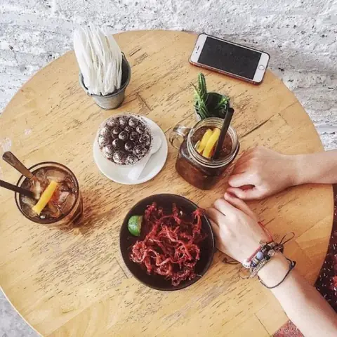 Aroi Dessert Cafe