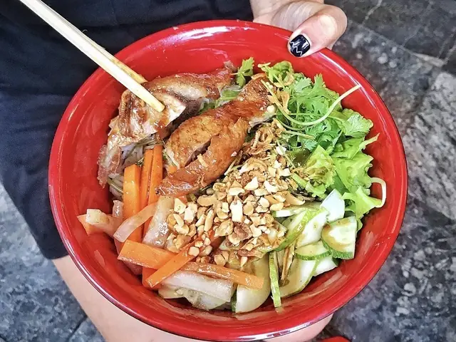 Tiệm Chú Long