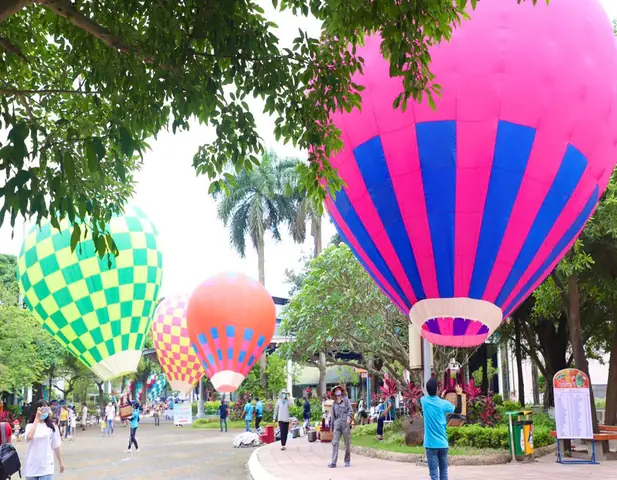Tư Vấn Hỗ Trợ Đặt Vé, Tour Đi Công Viên Nước Hồ Tây Trọn Gói Dịch Vụ