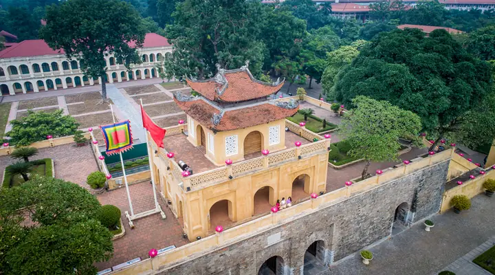 Gợi Ý Thêm Các Điểm Du Lịch Tham Quan Gần Công Viên Nước Hồ Tây