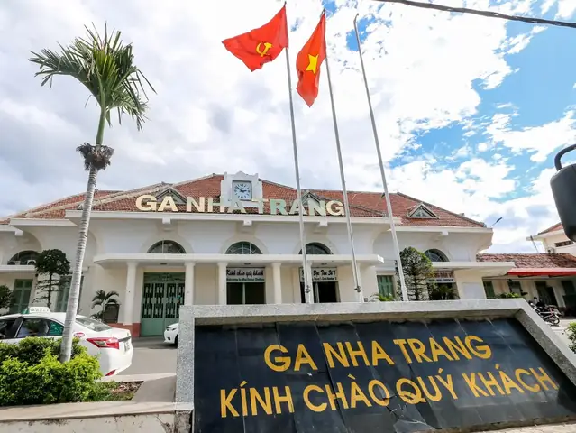 Ga Nha Trang - Số Điện Thoại, Giờ Tàu Chạy Và Giá Vé Tàu - Let's Fly ...