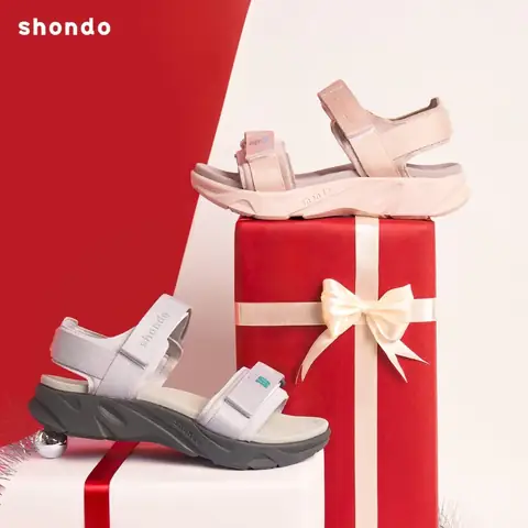 Tặng Giày Có Ý Nghĩa Gì? Tốt Hay Xấu Khi Tặng Giày Cho Người Yêu Tặng Giày Có Ý Nghĩa Gì? Tốt Hay Xấu Khi Tặng Giày Cho Người Yêu