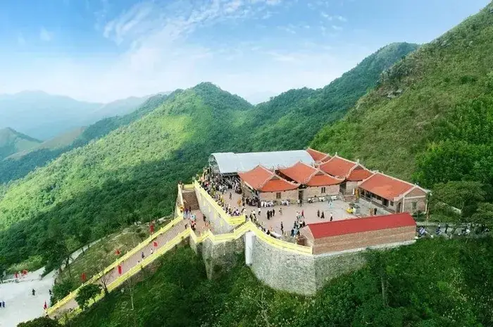Du Xuân Quảng Ninh Tháng 2