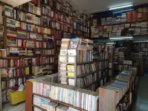 Xác Định Giá Trị Sách Cũ