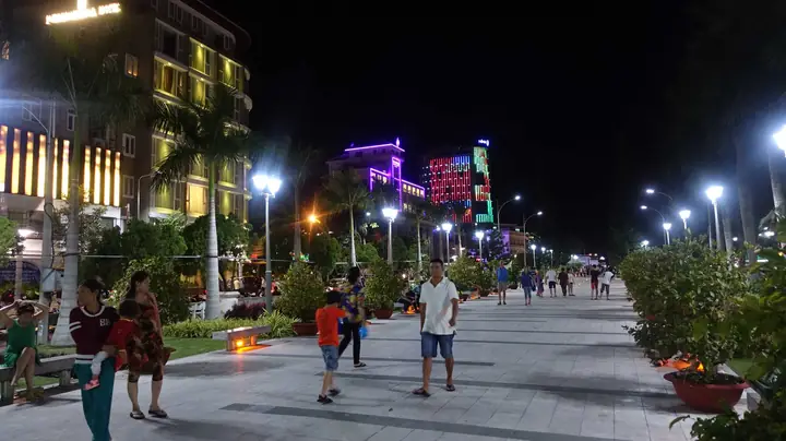 Bến Ninh Kiều – Điểm Đến Du Lịch Nổi Tiếng Ở Cần Thơ