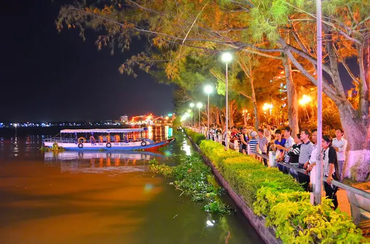 Bến Ninh Kiều – Điểm Đến Du Lịch Nổi Tiếng Ở Cần Thơ