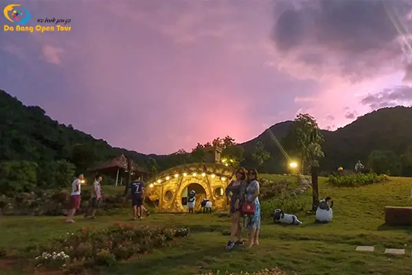 Ngày 1: Đà Nẵng - Bạch Mã (ăn Trưa, Tối) Ngày 1: Đà Nẵng - Bạch Mã (ăn Trưa, Tối)