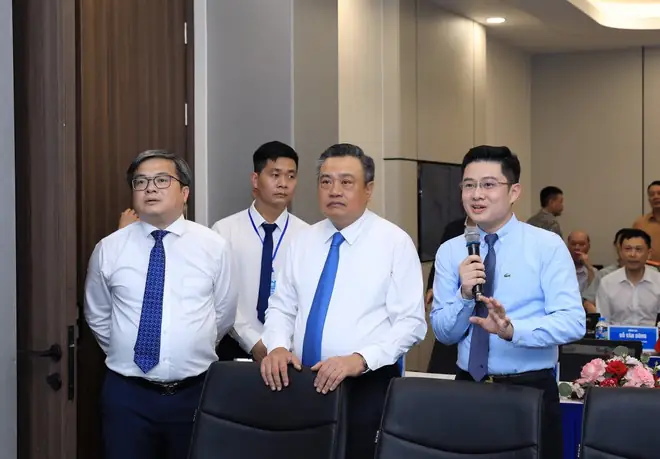 Hnp - Chiều 9/5, Tại Cơ Sở 2 Của Trung Tâm Truyền Thông, Dữ Liệu Và Công Nghệ Số Thành Phố (số 17 Điện Biên Phủ, Quận Ba Đình), Ubnd Thành Phố Hà Nội Tổ Chức Lễ Khai Trương Trung Tâm Báo Chí Thủ Đô Hà Nội.
