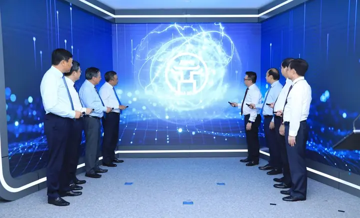 Hnp - Chiều 9/5, Tại Cơ Sở 2 Của Trung Tâm Truyền Thông, Dữ Liệu Và Công Nghệ Số Thành Phố (số 17 Điện Biên Phủ, Quận Ba Đình), Ubnd Thành Phố Hà Nội Tổ Chức Lễ Khai Trương Trung Tâm Báo Chí Thủ Đô Hà Nội.