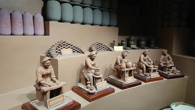 Trung Tâm Tinh Hoa Làng Nghề Việt – Kiến Trúc Ấn Tượng Giữa Làng Gốm Bát Tràng Cổ Xưa Trung Tâm Tinh Hoa Làng Nghề Việt – Kiến Trúc Ấn Tượng Giữa Làng Gốm Bát Tràng Cổ Xưa