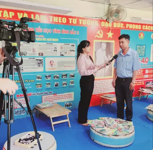 Đài Phát Thanh Truyền Hình Kiên Giang Trực Tiếp Ghi Hình Không Gian Văn Hóa Hồ Chí Minh Của Trường Tiểu Học Vĩnh Bình Bắc 3.