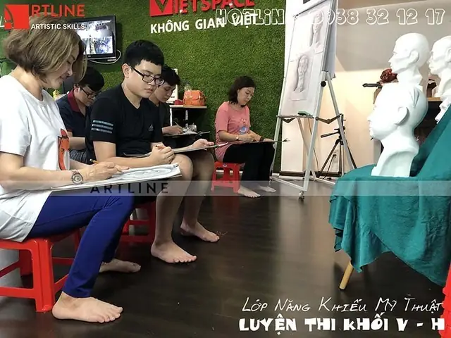 Trung Tâm Năng Khiếu Mỹ Thuật Arcline Academy –khóa Học Vẽ Chân Dung Bằng Chì Chongười Mới Bắt Đầu Tại Học Viện Arcline Academy