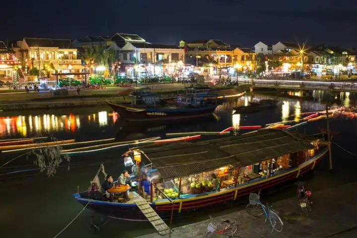 What To Buy In Hoi An2 - What To Buy In Hoi An: Leather, Crafts, And Local Treasures What To Buy In Hoi An2 - What To Buy In Hoi An: Leather, Crafts, And Local Treasures